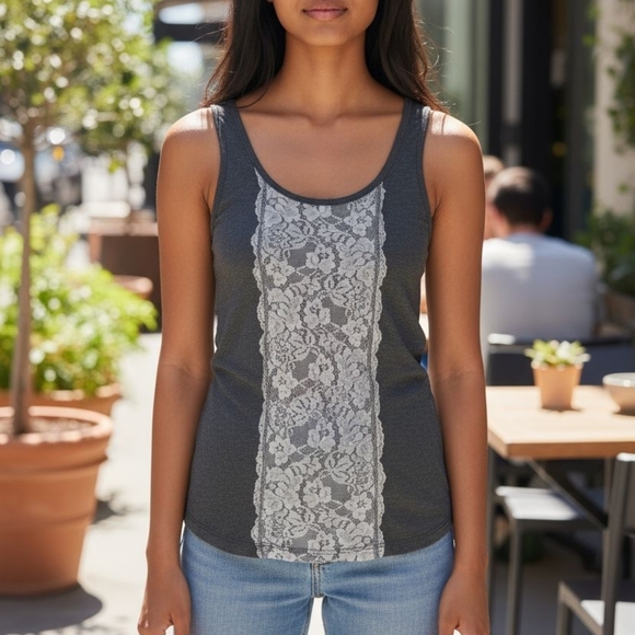 Michael Stars Tops - EUC Adorable Michael Stars Black W Gray Lace Front One Size Tank Top!!